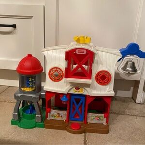 Little People Barn Farm Set